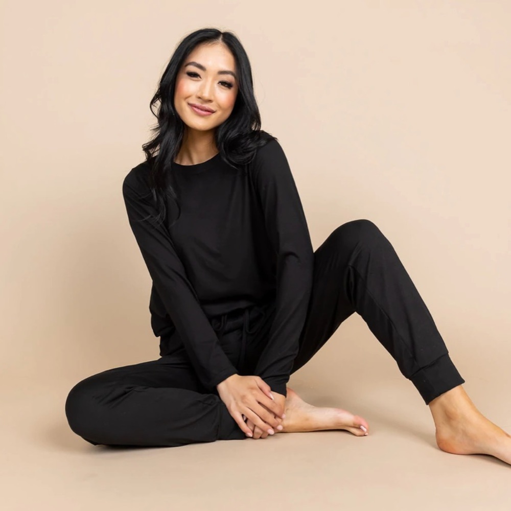 Black jogger set - new